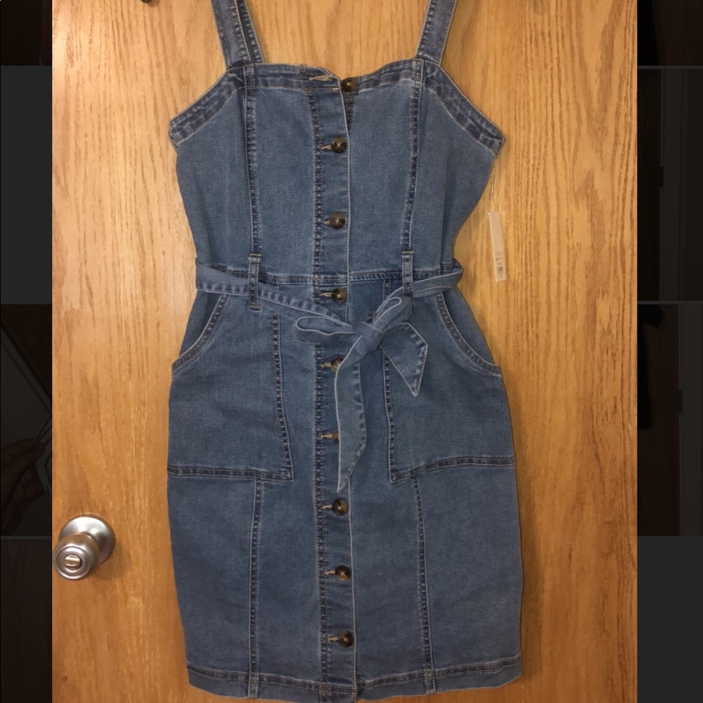 Jean belted dress